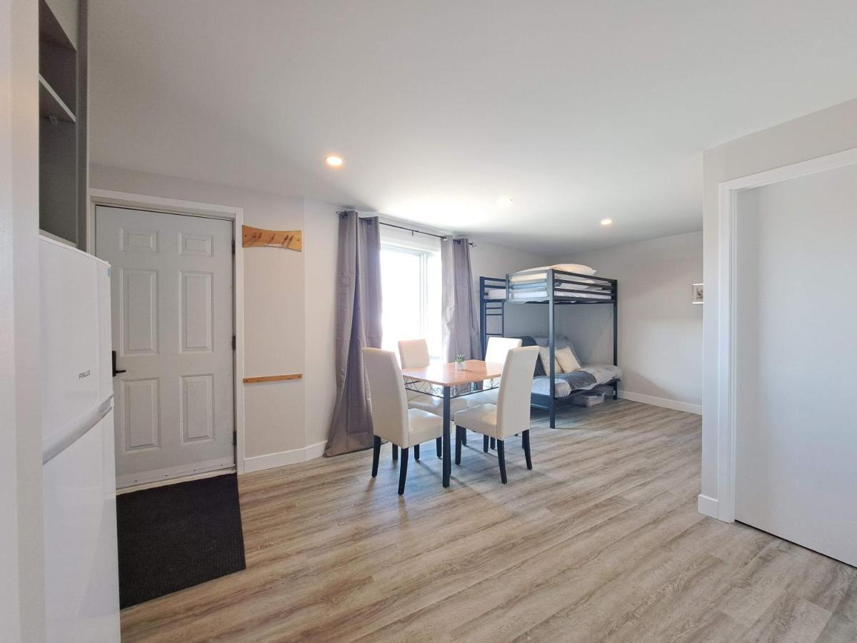 Appartement Habitations Zenith à Sainte-Anne-de-Beaupré Extérieur photo