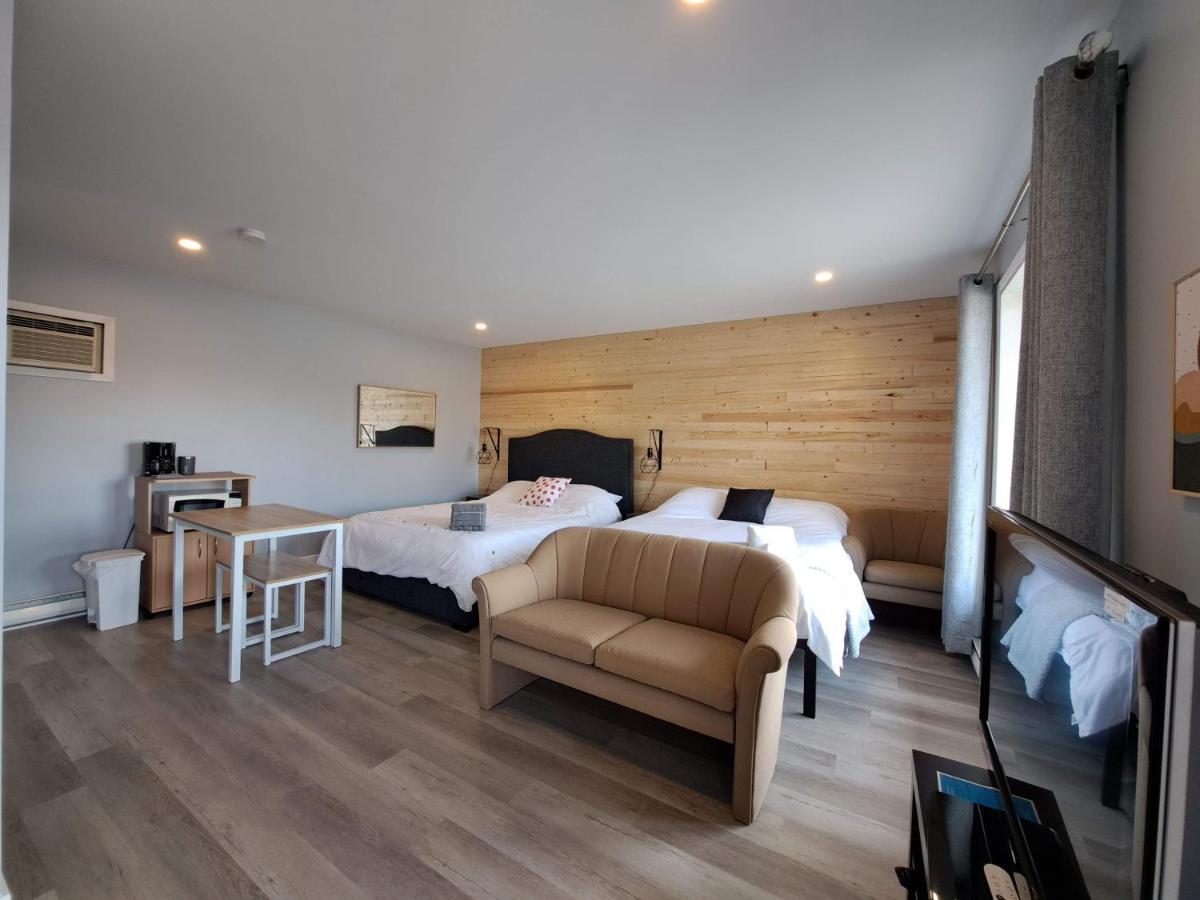 Appartement Habitations Zenith à Sainte-Anne-de-Beaupré Extérieur photo