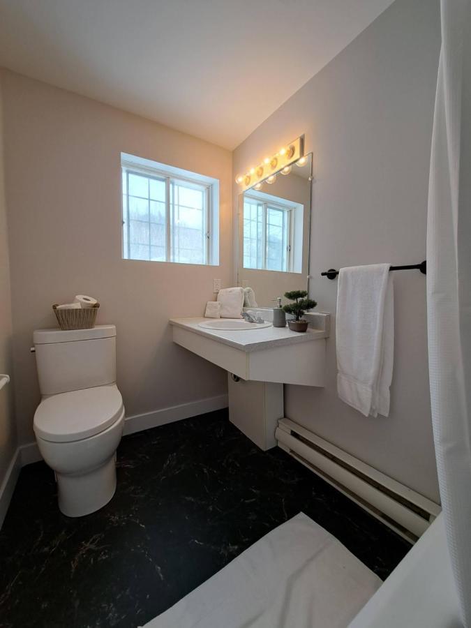 Appartement Habitations Zenith à Sainte-Anne-de-Beaupré Extérieur photo