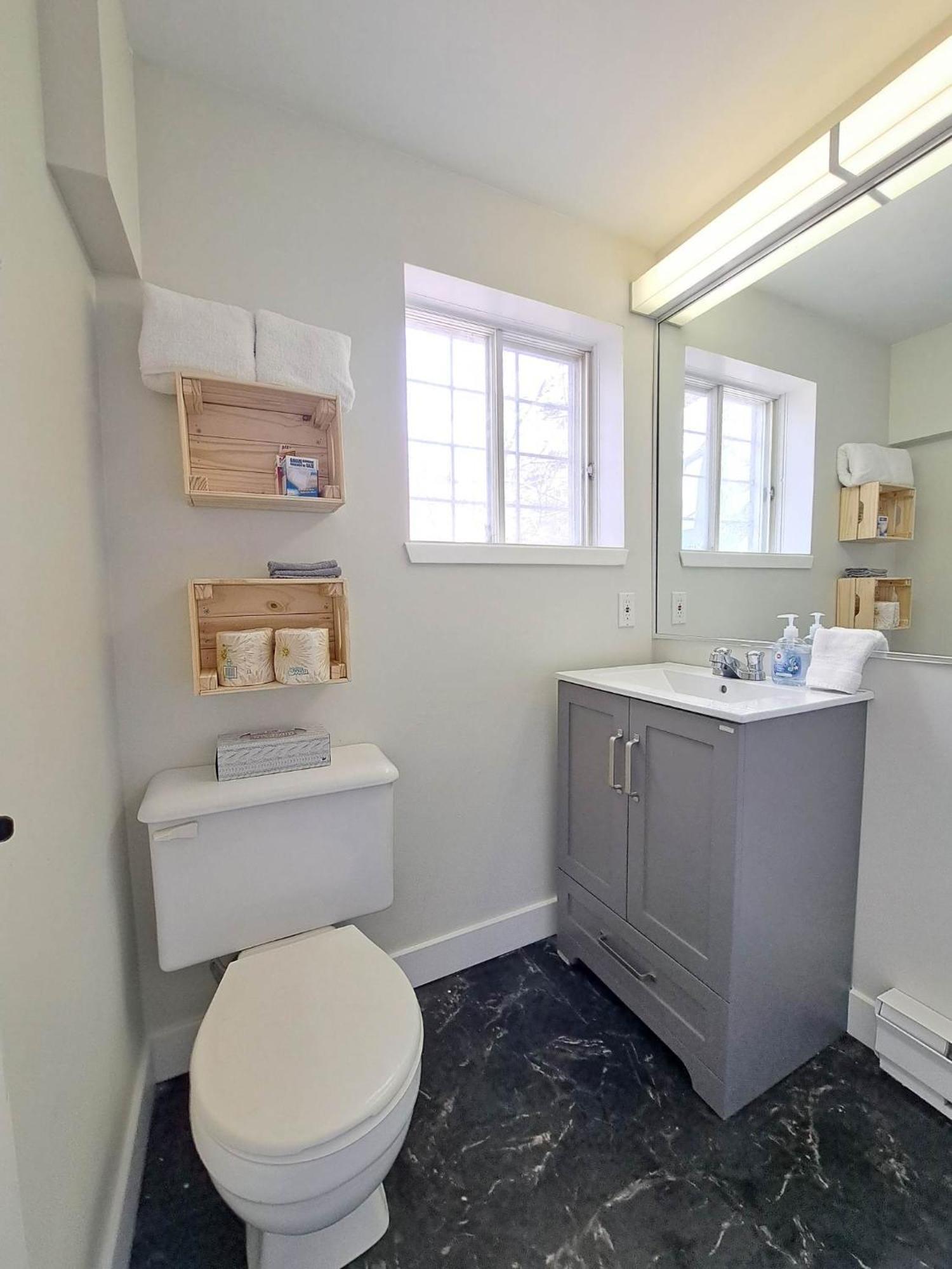 Appartement Habitations Zenith à Sainte-Anne-de-Beaupré Extérieur photo